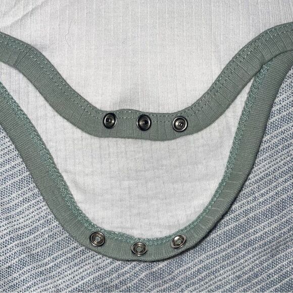 Tahari Baby Daddy’s Caddy Onesie 0-3M - Picture 10 of 11